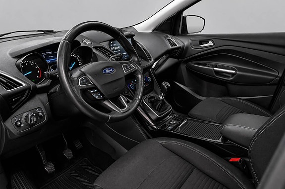 Ford Kuga 8 of 18