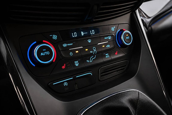 Ford Kuga 13 of 18