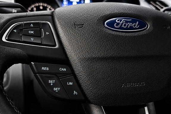 Ford Kuga 15 of 18