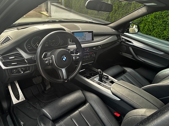BMW X5 2 of 7
