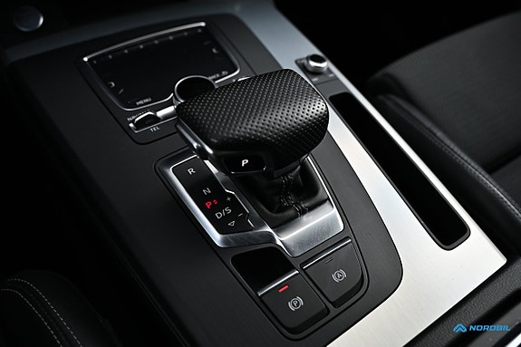 Audi Q5 9 of 22