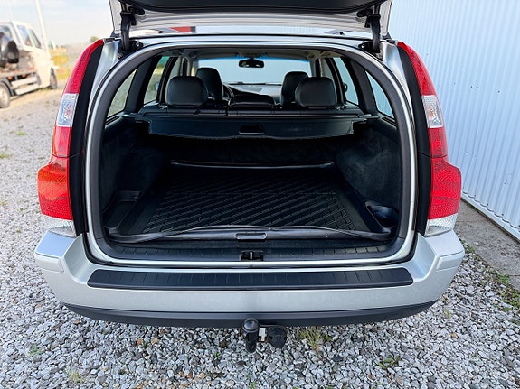 Volvo V70 12 of 12
