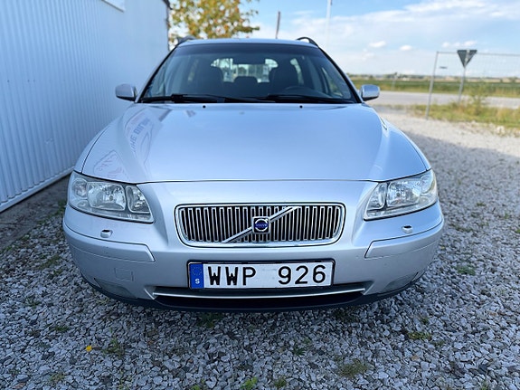 Volvo V70 10 of 12