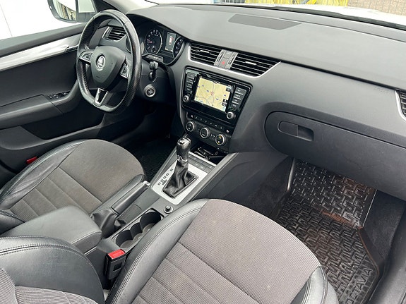 Skoda Octavia 8 of 23