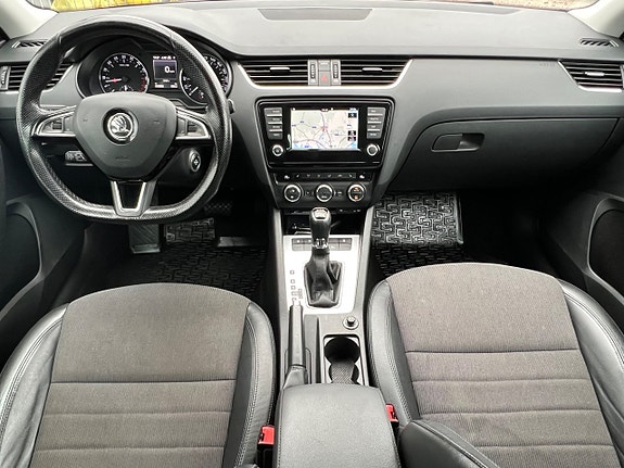 Skoda Octavia 9 of 23