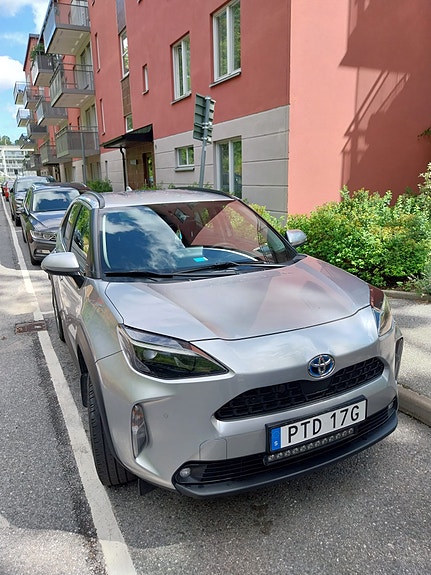 Toyota Yaris Cross 2 of 6