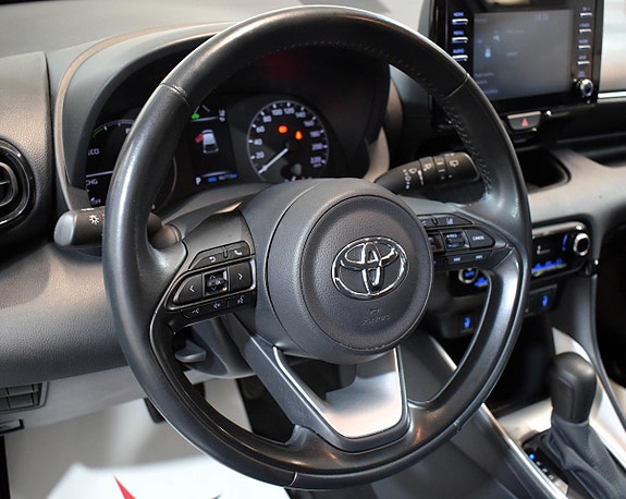 Toyota Yaris 9 of 21