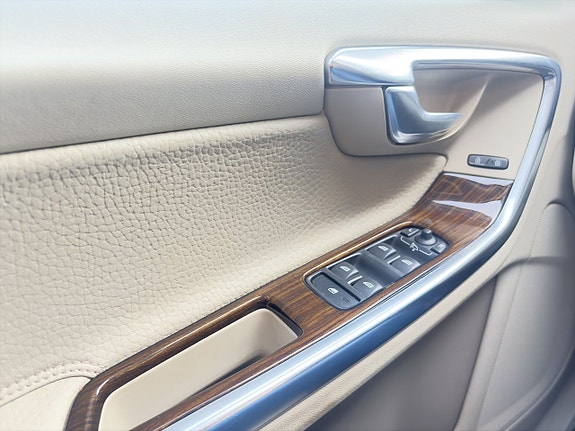 Volvo V60 14 of 21
