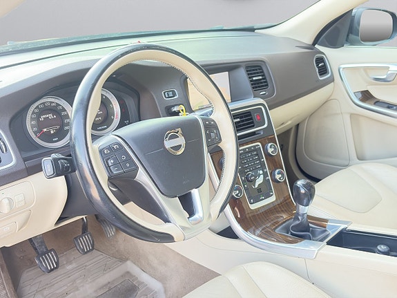 Volvo V60 9 of 21