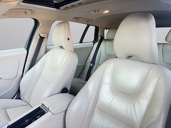 Volvo V60 12 of 21