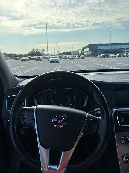 Volvo V60 10 of 14