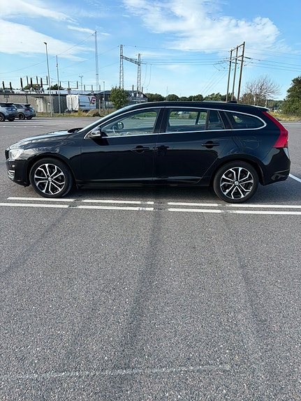 Volvo V60 7 of 14