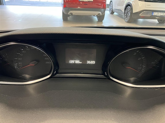 Peugeot 308 10 of 11
