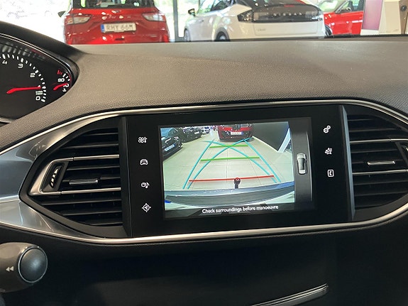 Peugeot 308 9 of 11