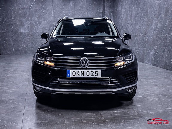 Volkswagen Touareg 2 of 29