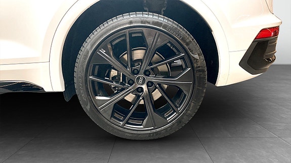 Audi Q5 6 of 13