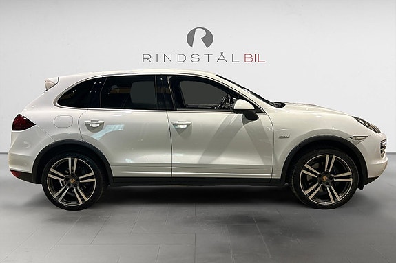 Porsche Cayenne 8 of 18