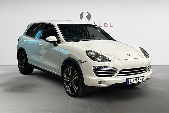 Porsche Cayenne 9 of 18
