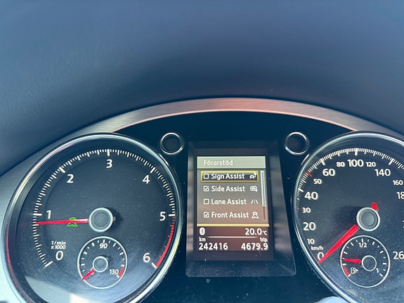 Volkswagen Passat Alltrack 7 of 10