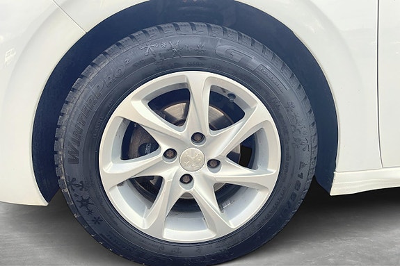 Peugeot 208 9 of 29