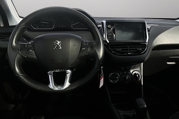 Peugeot 208 12 of 29