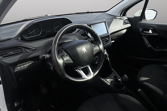 Peugeot 208 10 of 29