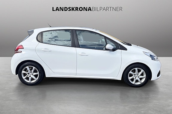 Peugeot 208 4 of 29
