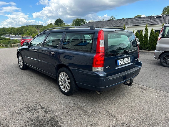 Volvo V70 7 of 18