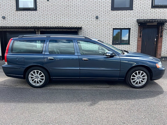 Volvo V70 12 of 18