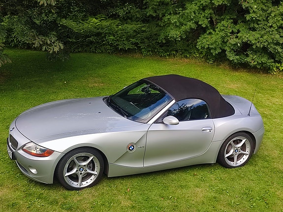 BMW Z4 2 of 11
