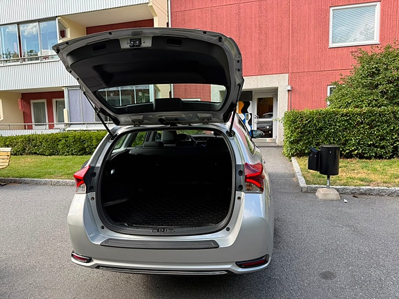 Toyota Auris 13 of 19