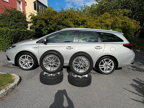 Toyota Auris 19 of 19