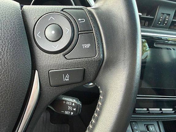Toyota Auris 17 of 22