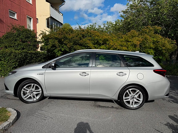 Toyota Auris 10 of 19