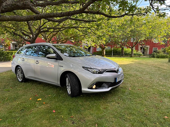 Toyota Auris 9 of 22