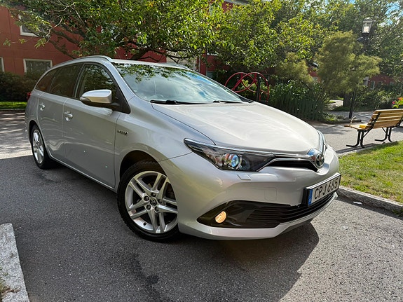 Toyota Auris 14 of 19