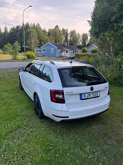 Skoda Octavia 3 of 4