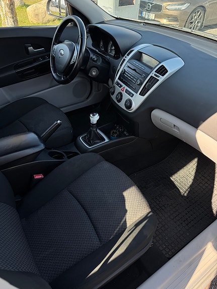 Kia Ceed 4 of 6