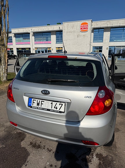 Kia Ceed 2 of 6