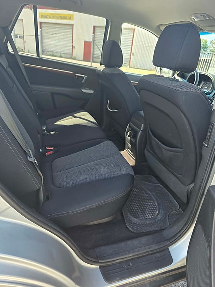 Hyundai Santa Fe 7 of 10