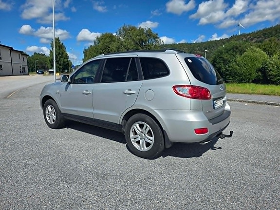 Hyundai Santa Fe 3 of 10