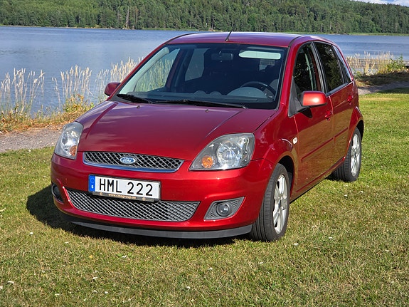 Ford Fiesta 5 of 10