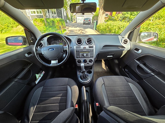 Ford Fiesta 7 of 10