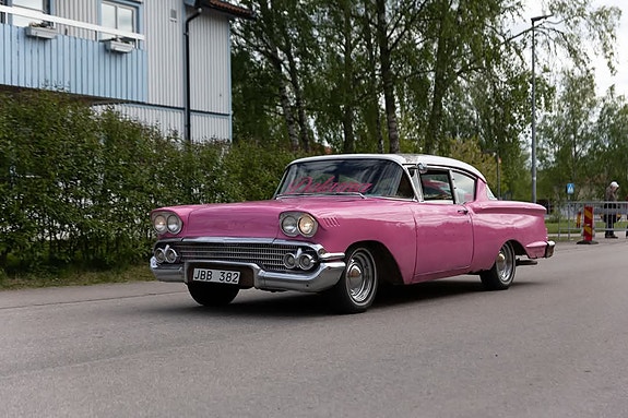 Chevrolet Biscayne 7 of 13