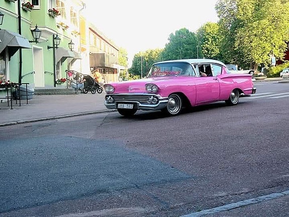 Chevrolet Biscayne 13 of 13