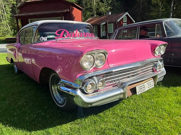 Chevrolet Biscayne 6 of 13