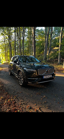 Volvo XC90 2 of 3