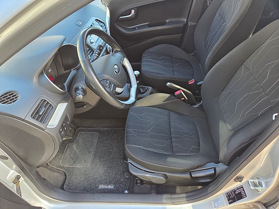 Kia Picanto 8 of 18