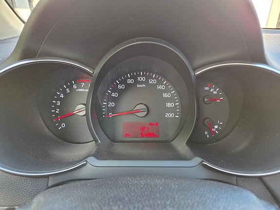 Kia Picanto 6 of 18