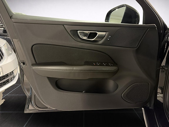 Volvo V60 11 of 15